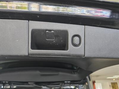 2016 Cadillac Escalade Luxury Collection 4DR SUV AWD   - Photo 33 - Hamilton, OH 45015
