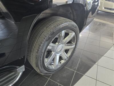 2016 Cadillac Escalade Luxury Collection 4DR SUV AWD   - Photo 35 - Hamilton, OH 45015