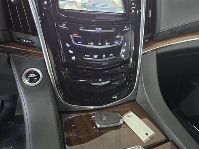 2016 Cadillac Escalade Luxury Collection 4DR SUV AWD   - Photo 25 - Hamilton, OH 45015