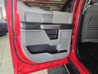 2018 Ford F-150 XLT SUPER CREW 4X4   - Photo 10 - Hamilton, OH 45015