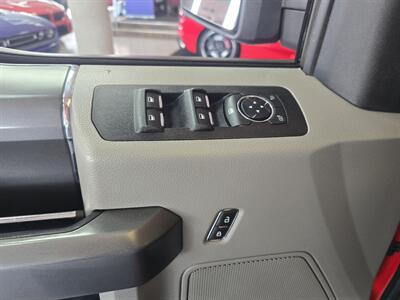 2018 Ford F-150 XLT SUPER CREW 4X4   - Photo 18 - Hamilton, OH 45015