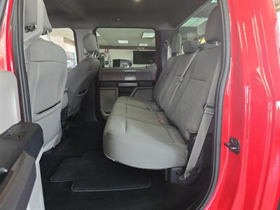 2018 Ford F-150 XLT SUPER CREW 4X4   - Photo 11 - Hamilton, OH 45015