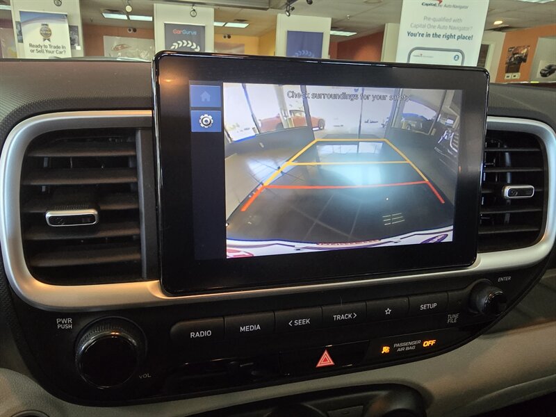 2025 Hyundai VENUE SEL 4DR CROSSOVER - Photo 23 - Hamilton, OH 45015