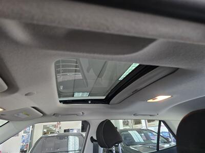 2025 Hyundai VENUE SEL 4DR CROSSOVER - Photo 28 - Hamilton, OH 45015