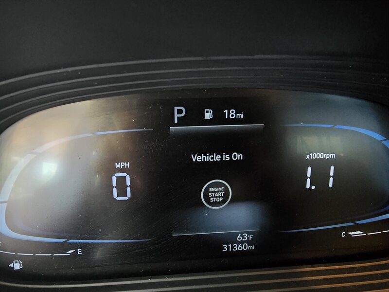 2025 Hyundai VENUE SEL 4DR CROSSOVER - Photo 25 - Hamilton, OH 45015