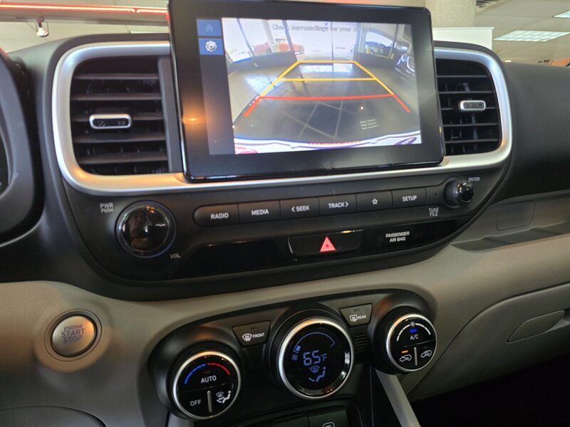 2025 Hyundai VENUE SEL 4DR CROSSOVER - Photo 20 - Hamilton, OH 45015
