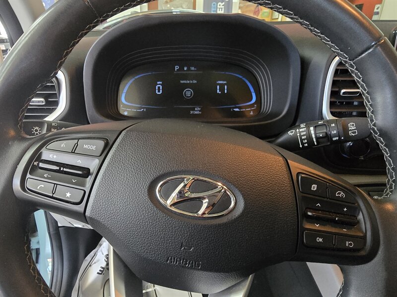 2025 Hyundai VENUE SEL 4DR CROSSOVER - Photo 24 - Hamilton, OH 45015