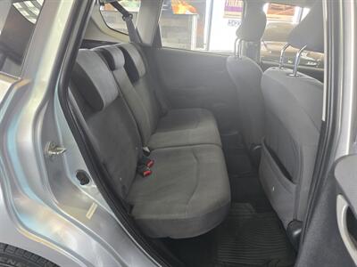 2013 Honda Fit   - Photo 16 - Hamilton, OH 45015