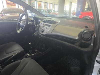 2013 Honda Fit   - Photo 13 - Hamilton, OH 45015