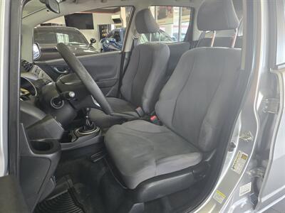 2013 Honda Fit   - Photo 9 - Hamilton, OH 45015