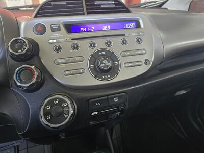 2013 Honda Fit   - Photo 18 - Hamilton, OH 45015
