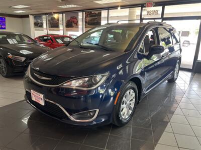 2018 Chrysler Pacifica Touring L Plus 4DR MINI-VAN   - Photo 1 - Hamilton, OH 45015