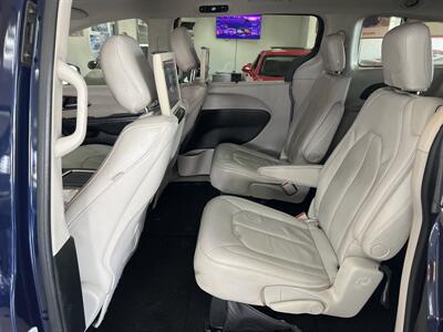 2018 Chrysler Pacifica Touring L Plus 4DR MINI-VAN   - Photo 22 - Hamilton, OH 45015