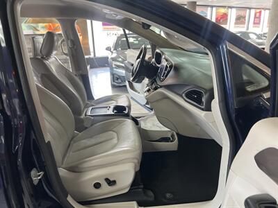 2018 Chrysler Pacifica Touring L Plus 4DR MINI-VAN   - Photo 30 - Hamilton, OH 45015