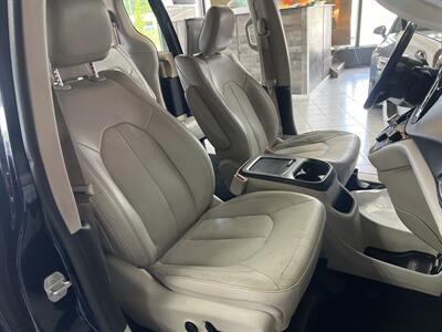 2018 Chrysler Pacifica Touring L Plus 4DR MINI-VAN   - Photo 31 - Hamilton, OH 45015