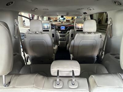 2018 Chrysler Pacifica Touring L Plus 4DR MINI-VAN   - Photo 35 - Hamilton, OH 45015