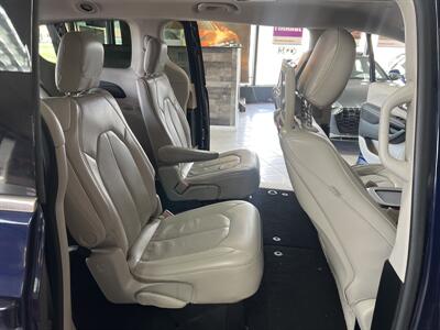 2018 Chrysler Pacifica Touring L Plus 4DR MINI-VAN   - Photo 25 - Hamilton, OH 45015