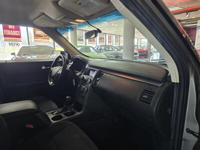 2014 Ford Flex SE   - Photo 15 - Hamilton, OH 45015