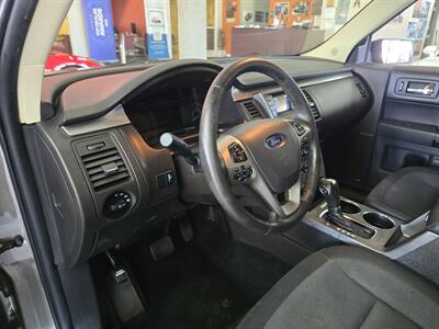 2014 Ford Flex SE   - Photo 8 - Hamilton, OH 45015