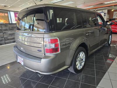 2014 Ford Flex SE   - Photo 4 - Hamilton, OH 45015