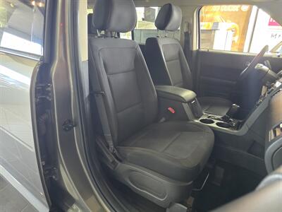 2014 Ford Flex SE   - Photo 16 - Hamilton, OH 45015