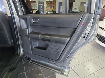 2014 Ford Flex SE   - Photo 17 - Hamilton, OH 45015