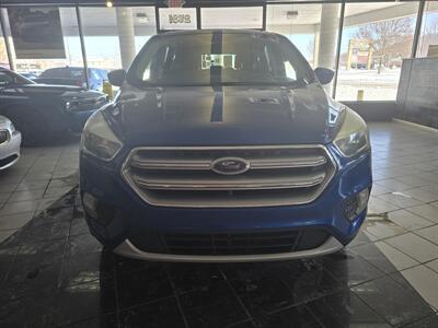 2017 Ford Escape SE 4DR SUV   - Photo 2 - Hamilton, OH 45015