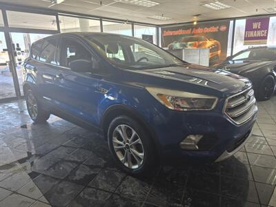 2017 Ford Escape SE 4DR SUV   - Photo 6 - Hamilton, OH 45015