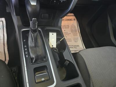 2017 Ford Escape SE 4DR SUV   - Photo 11 - Hamilton, OH 45015