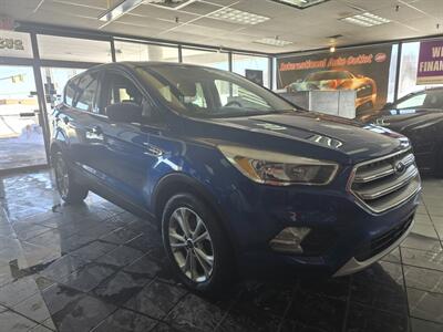 2017 Ford Escape SE 4DR SUV   - Photo 3 - Hamilton, OH 45015