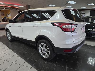 2017 Ford Escape SE 4DR SUV AWD   - Photo 6 - Hamilton, OH 45015