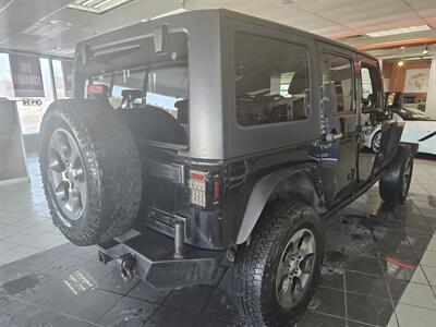 2013 Jeep Wrangler UNLIMITED SAHARA 2WD   - Photo 31 - Hamilton, OH 45015