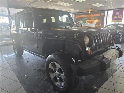 2013 Jeep Wrangler UNLIMITED SAHARA 2WD   - Photo 3 - Hamilton, OH 45015