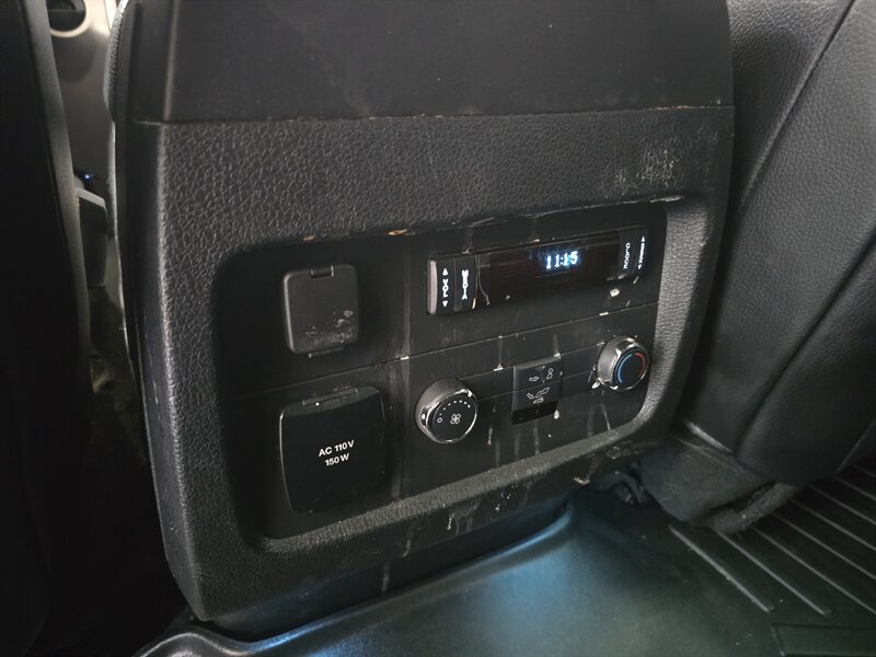 2017 Ford Expedition XLT - Photo 16 - Hamilton, OH 45015