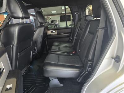 2017 Ford Expedition XLT - Photo 12 - Hamilton, OH 45015