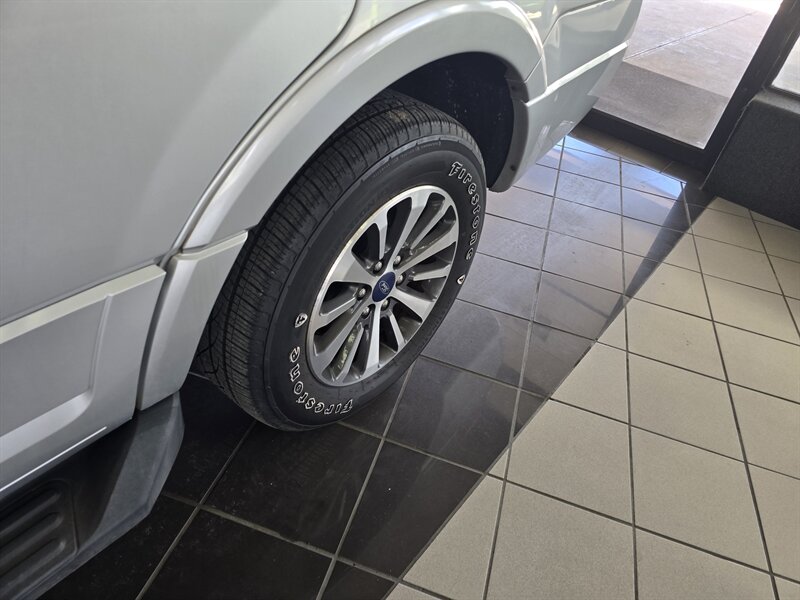 2017 Ford Expedition XLT - Photo 48 - Hamilton, OH 45015