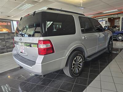 2017 Ford Expedition XLT - Photo 4 - Hamilton, OH 45015