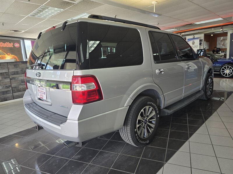 2017 Ford Expedition XLT - Photo 4 - Hamilton, OH 45015
