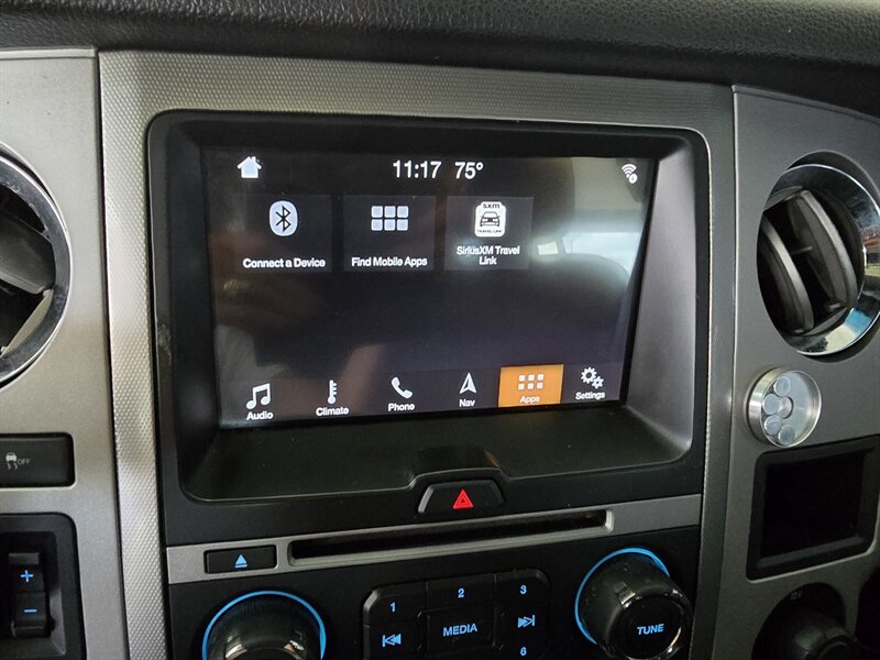 2017 Ford Expedition XLT - Photo 32 - Hamilton, OH 45015