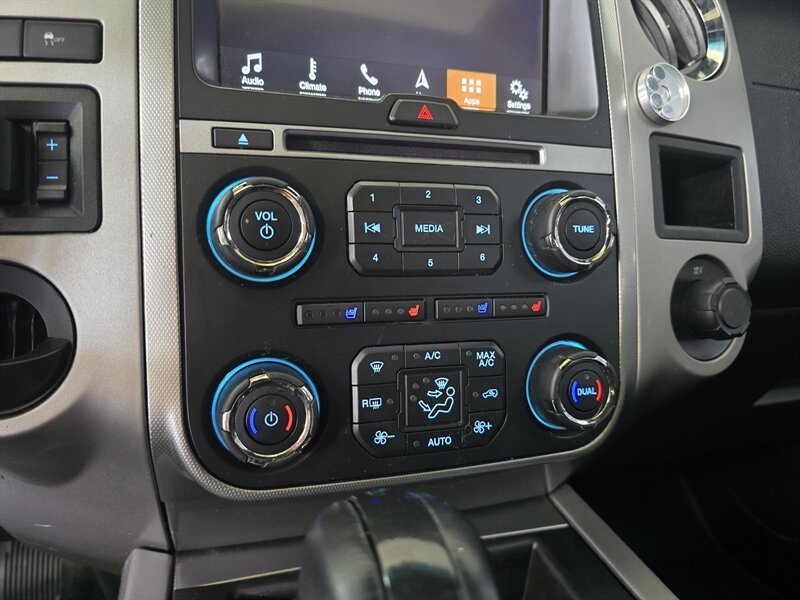 2017 Ford Expedition XLT - Photo 34 - Hamilton, OH 45015