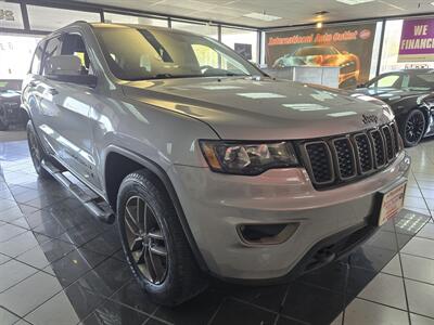 2017 Jeep Grand Cherokee Laredo 75th Anniversary   - Photo 3 - Hamilton, OH 45015