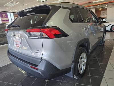 2020 Toyota RAV4 LE 4DR SUV AWD   - Photo 4 - Hamilton, OH 45015