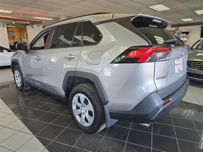 2020 Toyota RAV4 LE 4DR SUV AWD   - Photo 6 - Hamilton, OH 45015