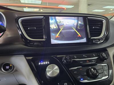 2018 Chrysler Pacifica Touring Plus   - Photo 24 - Hamilton, OH 45015