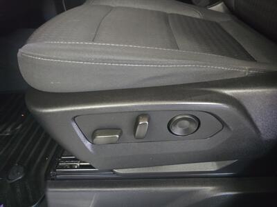 2025 Chevrolet Silverado 1500 LT 4DR CREW CAB 4X4   - Photo 17 - Hamilton, OH 45015