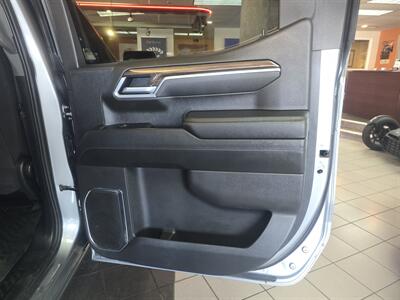 2025 Chevrolet Silverado 1500 LT 4DR CREW CAB 4X4   - Photo 14 - Hamilton, OH 45015
