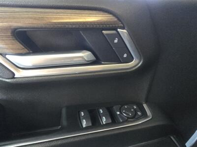 2025 Chevrolet Silverado 1500 LT 4DR CREW CAB 4X4   - Photo 16 - Hamilton, OH 45015