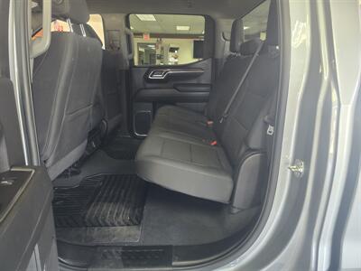 2025 Chevrolet Silverado 1500 LT 4DR CREW CAB 4X4   - Photo 10 - Hamilton, OH 45015