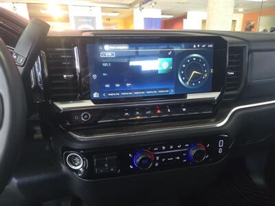 2025 Chevrolet Silverado 1500 LT 4DR CREW CAB 4X4   - Photo 21 - Hamilton, OH 45015