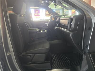 2025 Chevrolet Silverado 1500 LT 4DR CREW CAB 4X4   - Photo 13 - Hamilton, OH 45015